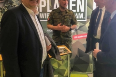 Am Karrierestand der Bundeswehr. Ja, ich habe gedient!